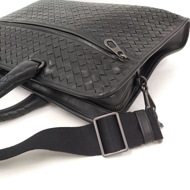 Bottega Veneta 2-Way Shoulder Bag Business Intrecciato Leather Black