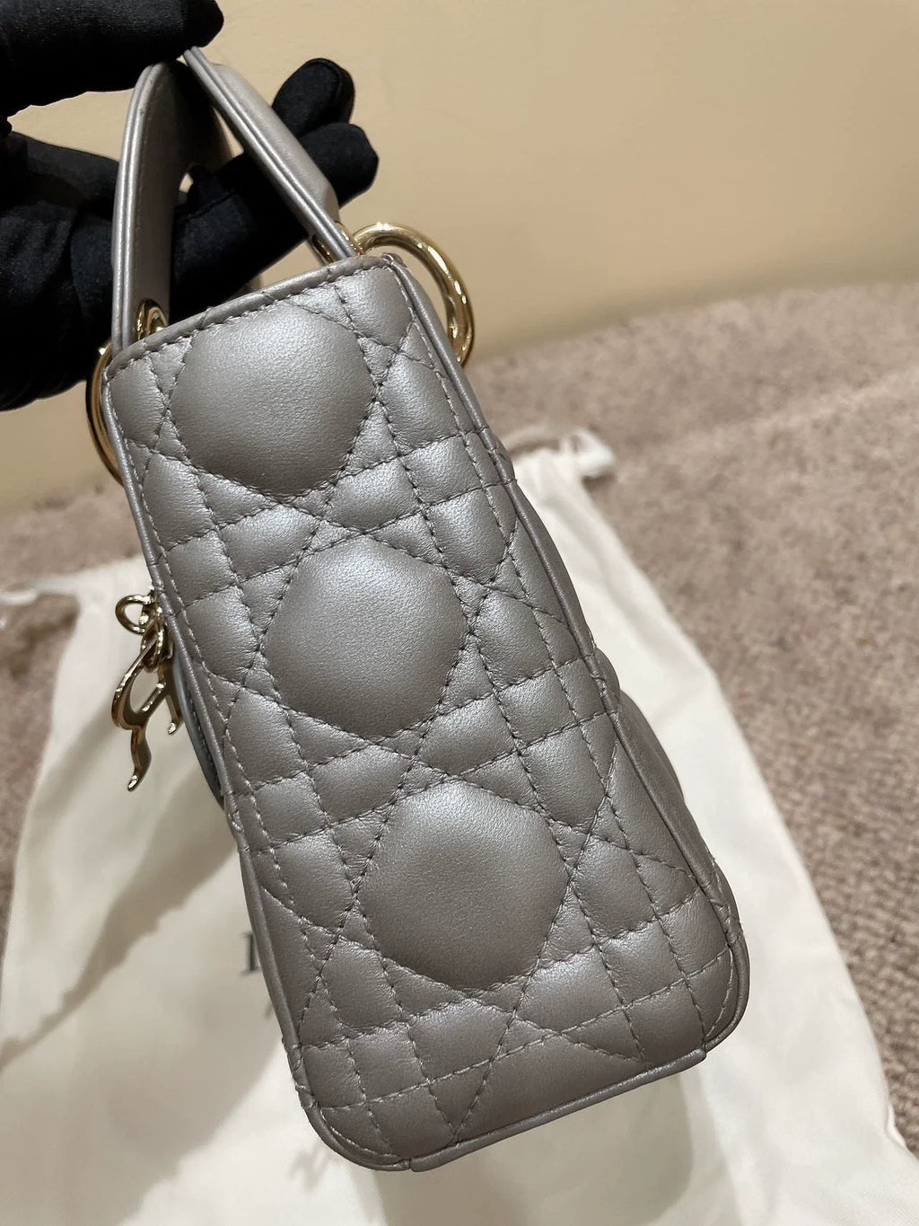 150626-bag-9 Dior three-panel pearlescent gray handbag