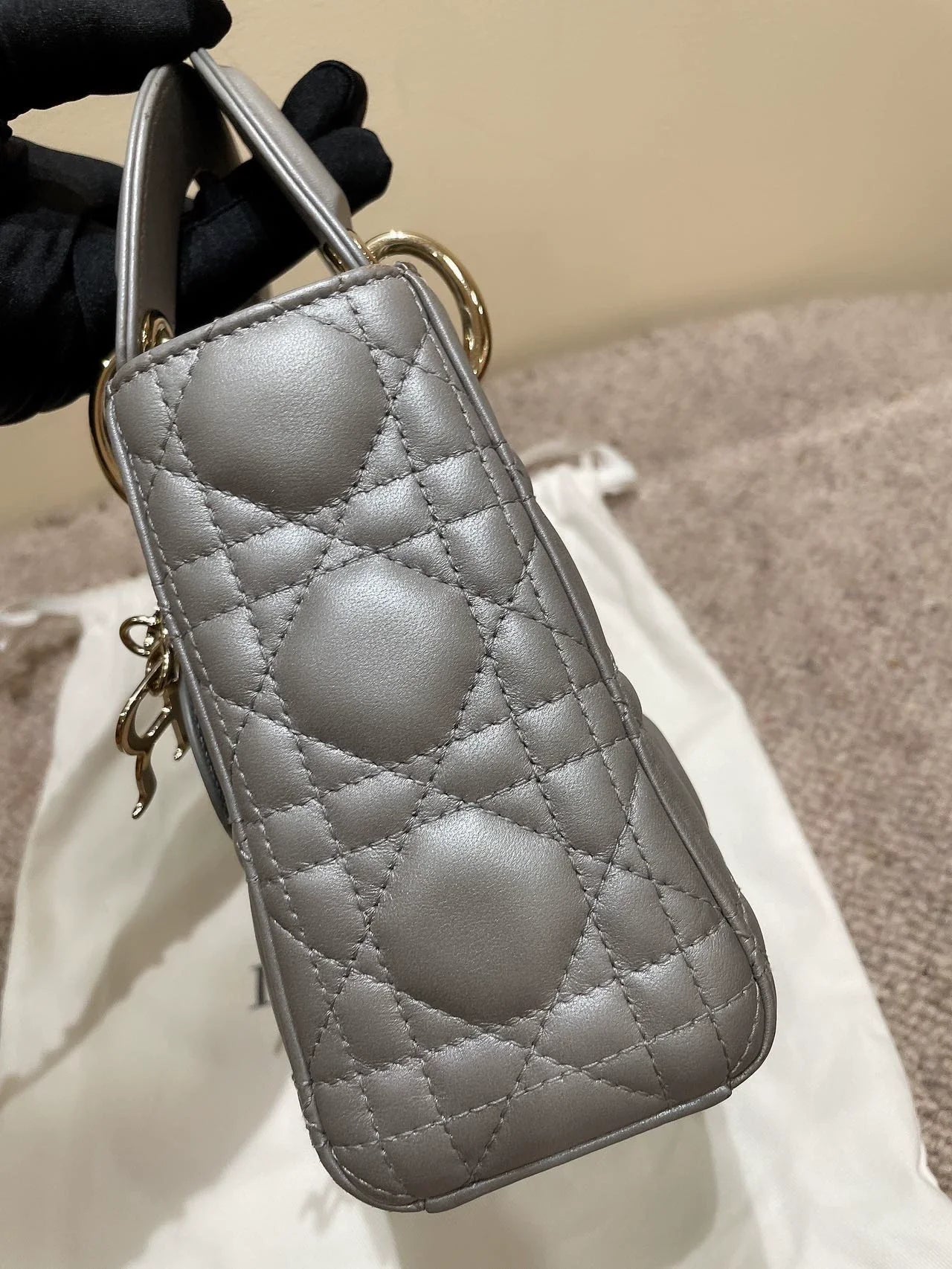 150626-bag-9 Dior three-panel pearlescent gray handbag